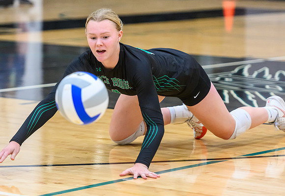 Rock Ridge-Esko Volleyball